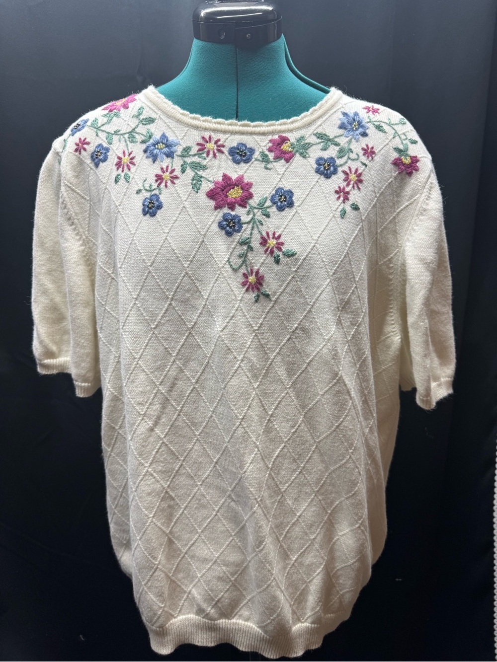 Cream Floral Embroidered Short Sleeve Knit Top